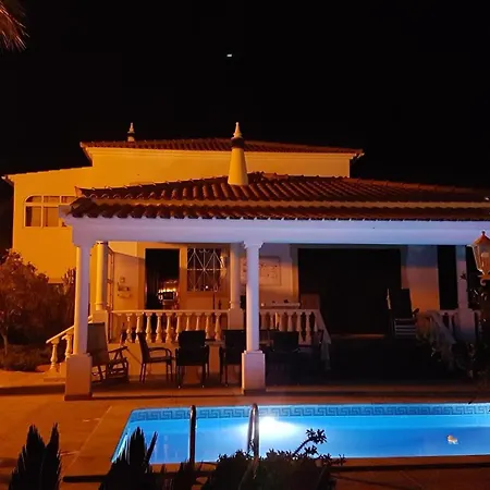 Nettes In Altura Mit Gepflegtem Garten Castro Marim