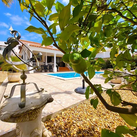 Nettes In Altura Mit Gepflegtem Garten * Castro Marim