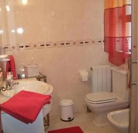 Nettes In Altura Mit Gepflegtem Garten بيت للعطل