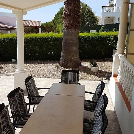 Nettes In Altura Mit Gepflegtem Garten بيت للعطل