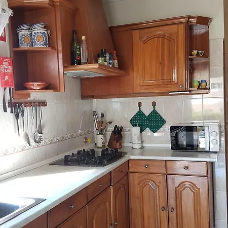 Nettes In Altura Mit Gepflegtem Garten كاسترو ماريم